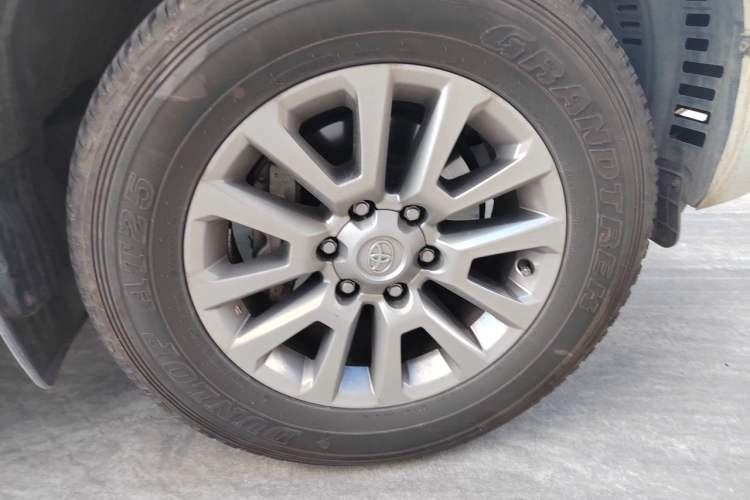 Used Toyota Prado 2018 3.5L Automatic TX Right Front Wheel Hub
