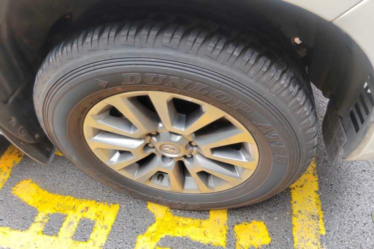 Used Toyota Prado 2018 3.5L Automatic VX NAVI with Rear-Mounted Spare Tire Right Front Wheel Hub
