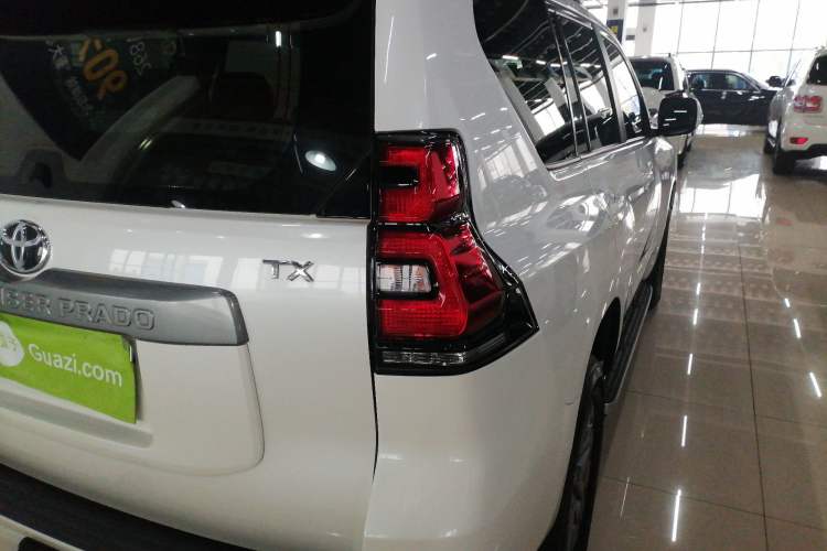 Used Toyota Prado 2018 3.5L Automatic TX Right Rear Taillight