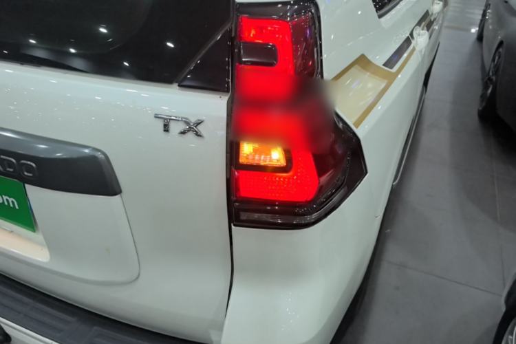Used Toyota Prado 2018 3.5L Automatic TX-L Right Rear Taillight