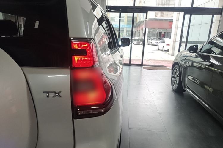 Used Toyota Prado 2018 3.5L Automatic TX-L with Rear-Mounted Spare Tire Right Rear Taillight