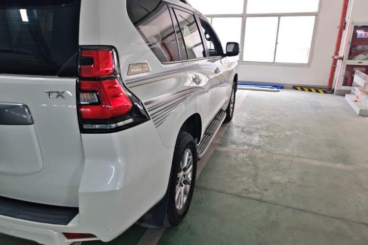 Used Toyota Prado 2018 3.5L Automatic TX Right Rear Taillight