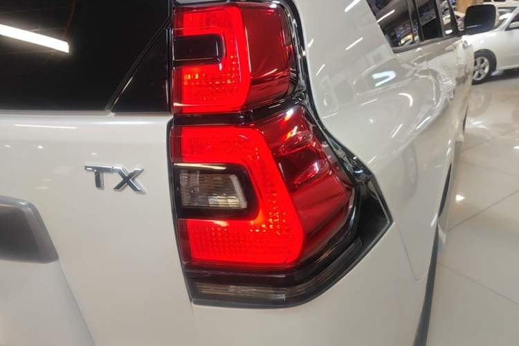 Used Toyota Prado 2018 3.5L Automatic TX-L Right Rear Taillight