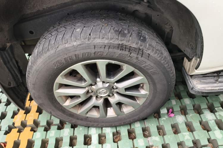 Used Toyota Prado 2018 4.0L TX-L U.S. Specification Right Rear Wheel Hub
