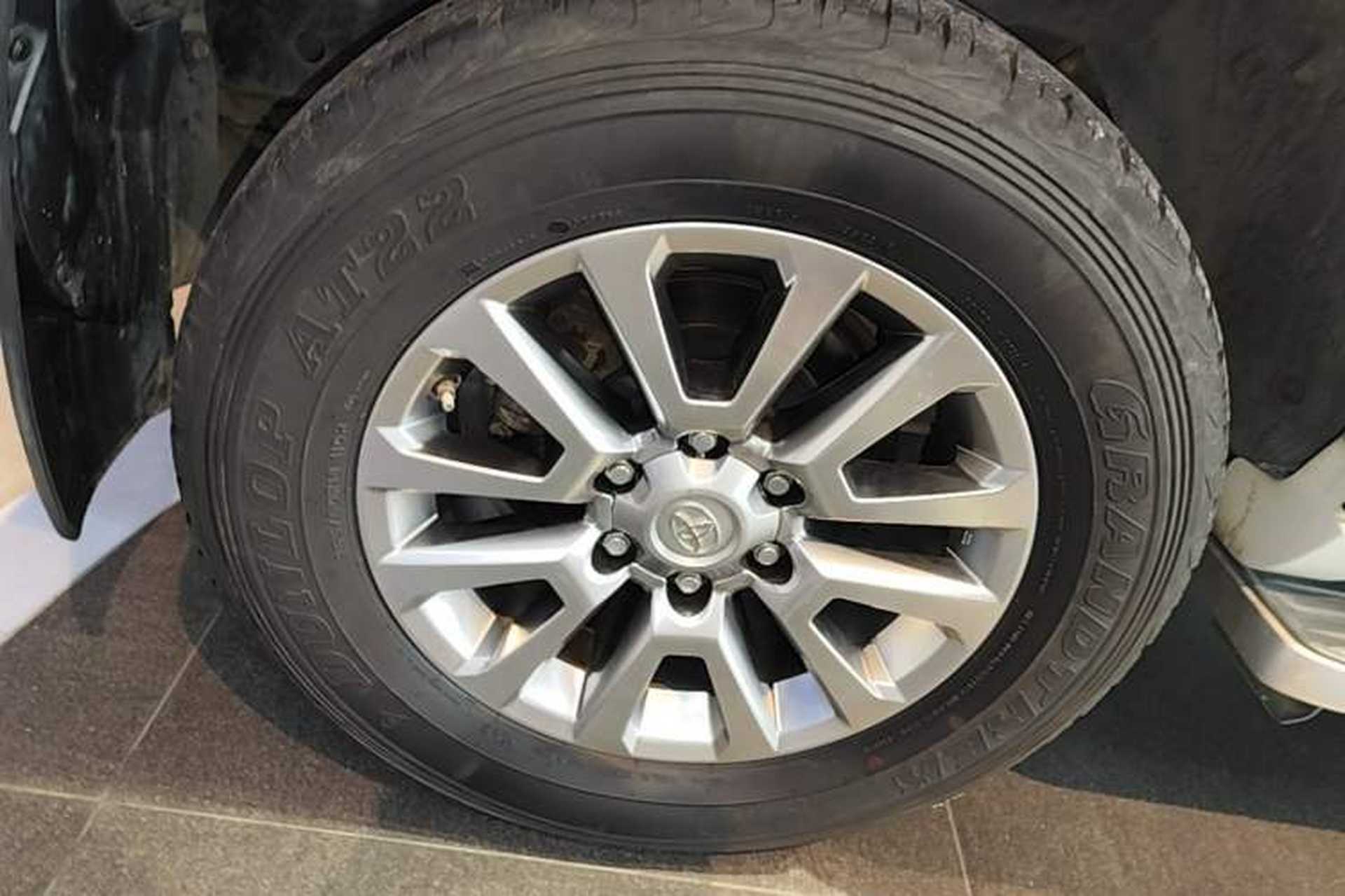 Used Toyota Prado 2018 3.5L Automatic TX-L NAVI Right Rear Wheel Hub