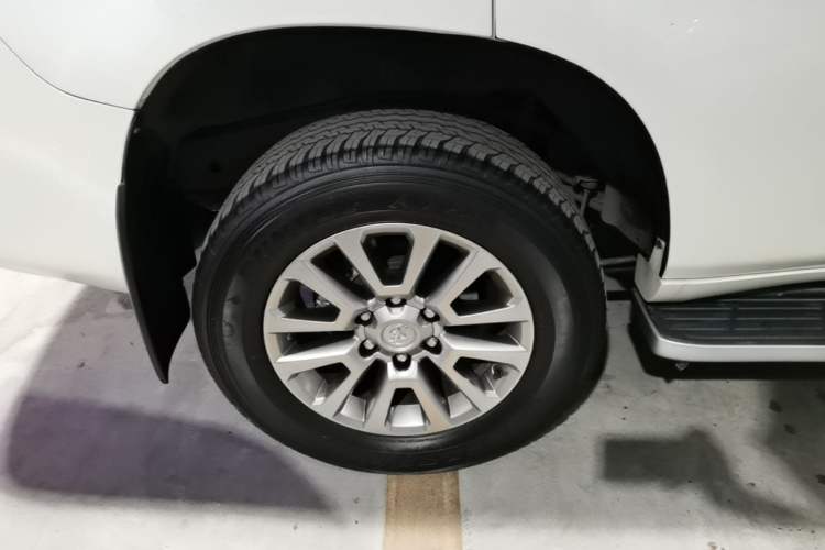 Used Toyota Prado 2018 3.5L Automatic TX Right Rear Wheel Hub