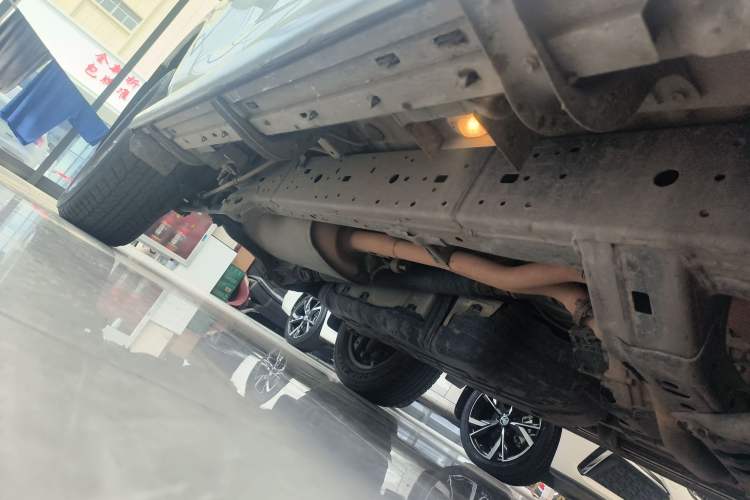 Used Toyota Prado 2018 3.5L Automatic TX-L with Rear-Mounted Spare Tire Right Side Sill