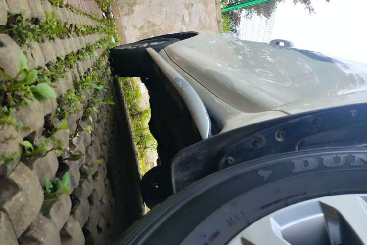 Used Toyota Prado 2018 3.5L Automatic TX-L with Rear-Mounted Spare Tire Right Side Sill