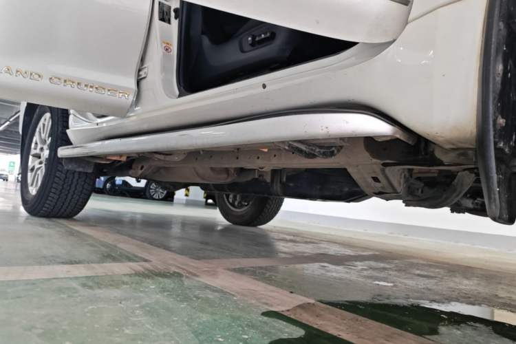 Used Toyota Prado 2018 3.5L Automatic TX Right Side Sill