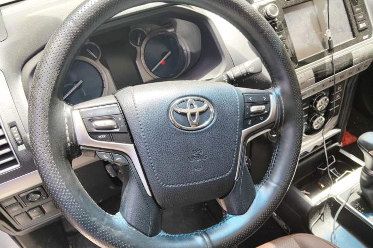 Used Toyota Prado 2018 3.5L Automatic VX NAVI Steering Wheel