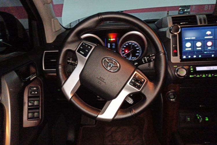 Used Toyota Prado 2018 3.5L Automatic TX-L NAVI with Rear-Mounted Spare Tire Steering Wheel