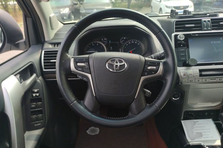 Used Toyota Prado 2018 3.5L Automatic TX-L Steering Wheel