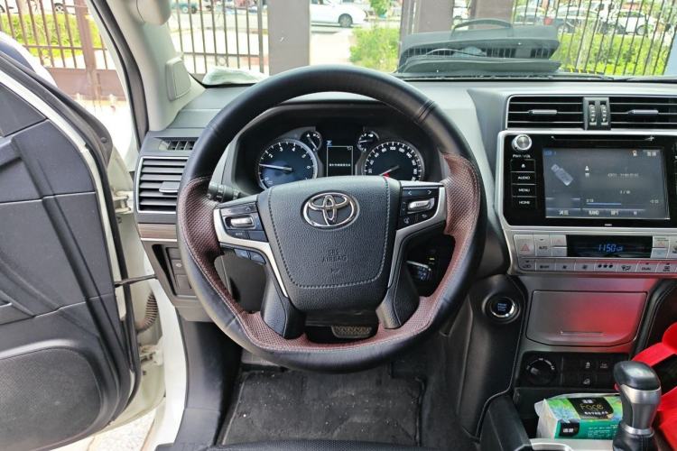 Used Toyota Prado 2018 3.5L Automatic TX-L Steering Wheel