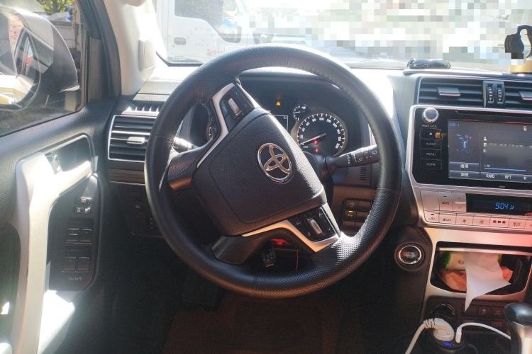 Used Toyota Prado 2018 3.5L Automatic TX-L Steering Wheel
