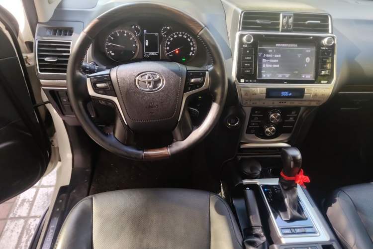 Used Toyota Prado 2018 3.5L Automatic VX NAVI with Rear-Mounted Spare Tire Steering Wheel