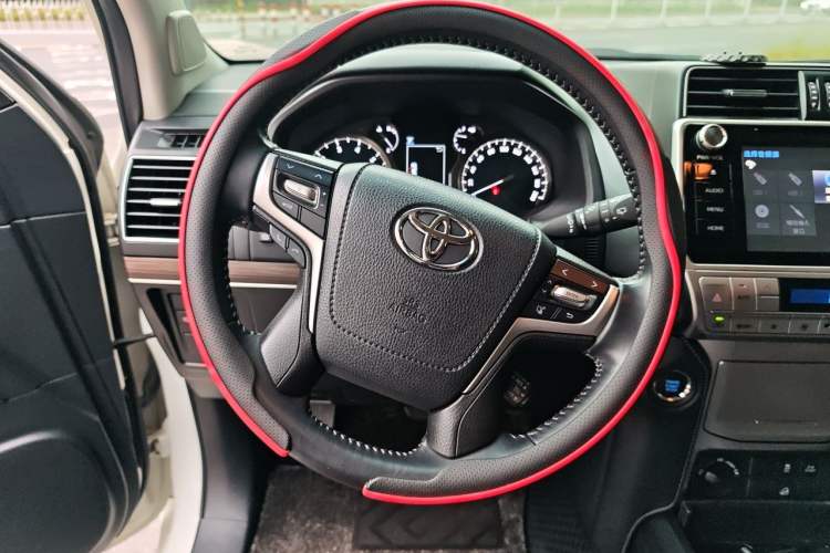 Used Toyota Prado 2018 3.5L Automatic TX-L Steering Wheel