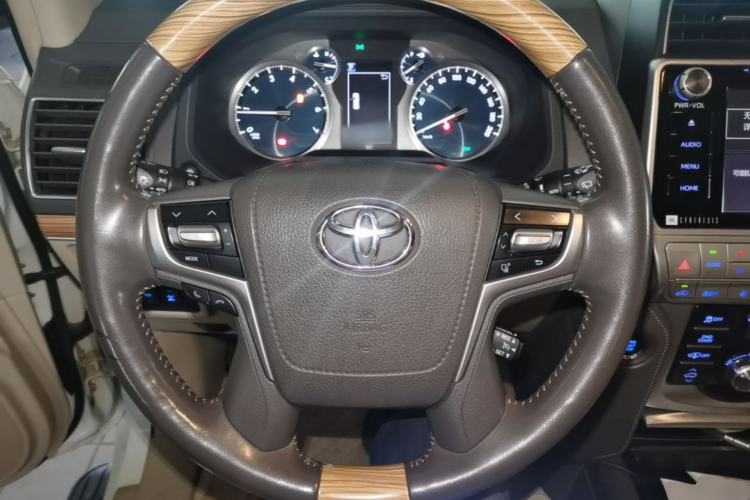 Used Toyota Prado 2018 3.5L Automatic VX NAVI with Rear-Mounted Spare Tire Steering Wheel