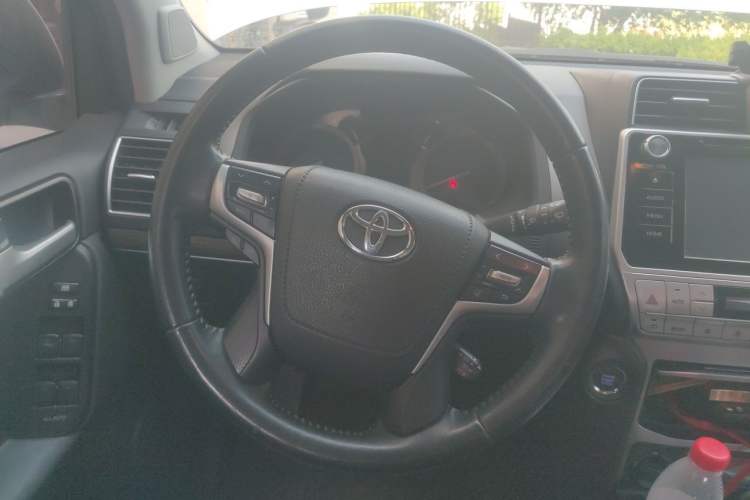 Used Toyota Prado 2018 3.5L Automatic TX-L Steering Wheel