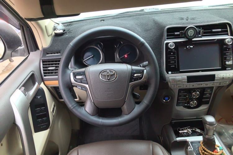 Used Toyota Prado 2018 3.5L Automatic VX NAVI with Rear-Mounted Spare Tire Steering Wheel