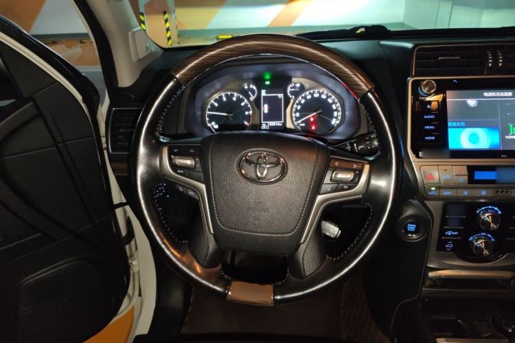 Used Toyota Prado 2018 3.5L Automatic VX NAVI Steering Wheel