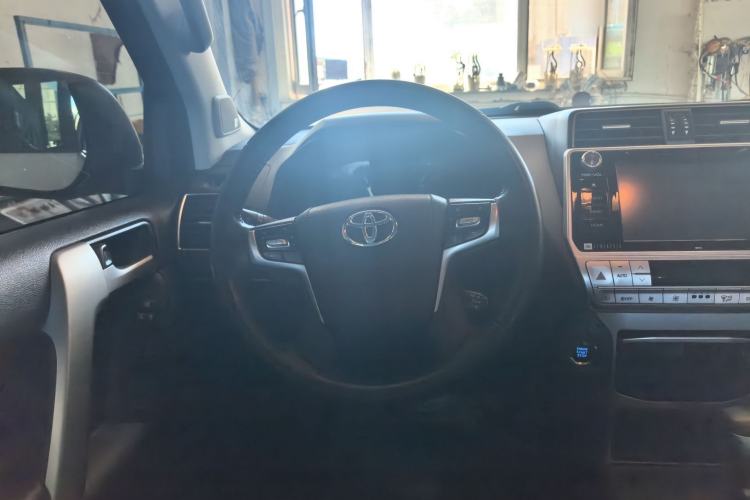 Used Toyota Prado 2018 3.5L Automatic TX-L NAVI with Rear-Mounted Spare Tire Steering Wheel