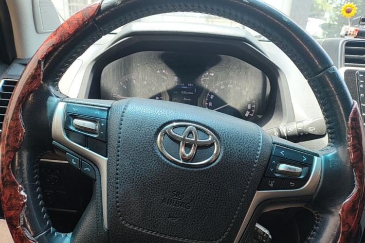 Used Toyota Prado 2018 3.5L Automatic TX-L with Rear-Mounted Spare Tire Steering Wheel
