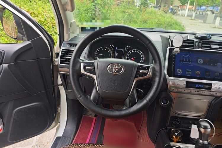 Used Toyota Prado 2018 3.5L Automatic TX-L Steering Wheel