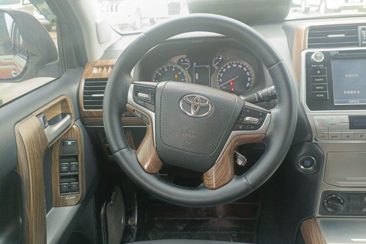 Used Toyota Prado 2018 3.5L Automatic TX-L Steering Wheel