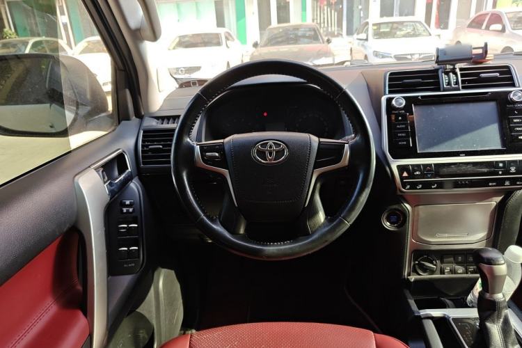 Used Toyota Prado 2018 3.5L Automatic SX Steering Wheel