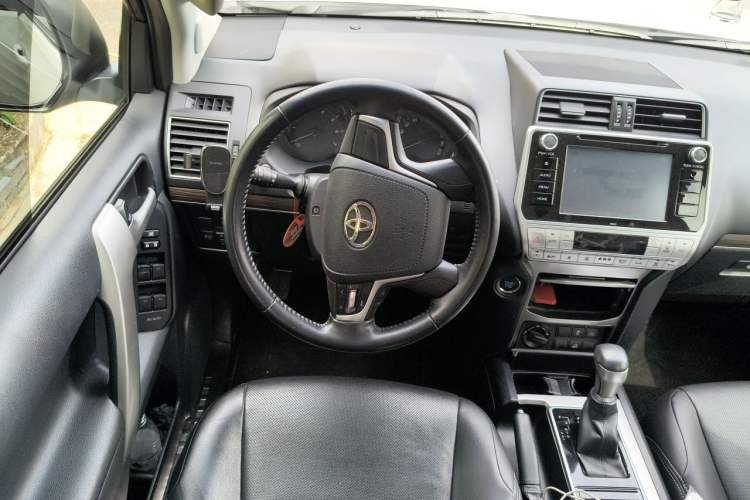Used Toyota Prado 2018 3.5L Automatic TX Steering Wheel