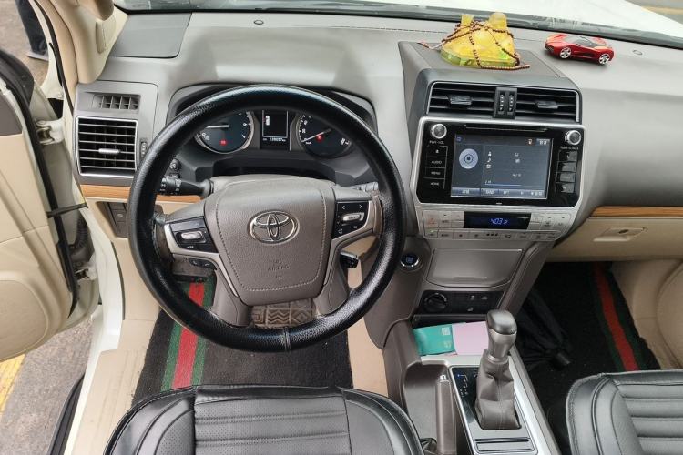 Used Toyota Prado 2018 3.5L Automatic TX-L Steering Wheel