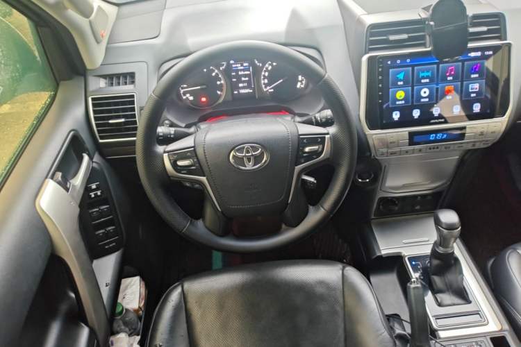 Used Toyota Prado 2018 3.5L Automatic TX-L with Rear-Mounted Spare Tire Steering Wheel