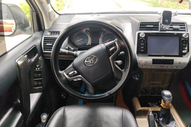 Used Toyota Prado 2018 3.5L Automatic TX-L NAVI with Rear-Mounted Spare Tire Steering Wheel