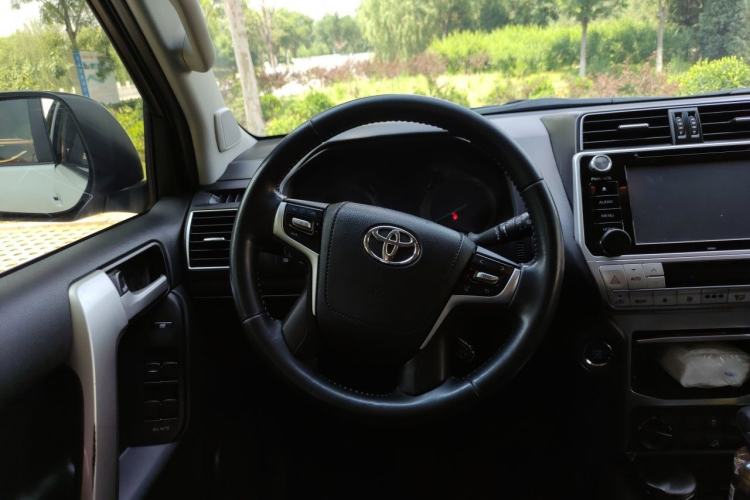 Used Toyota Prado 2018 3.5L Automatic TX-L Steering Wheel