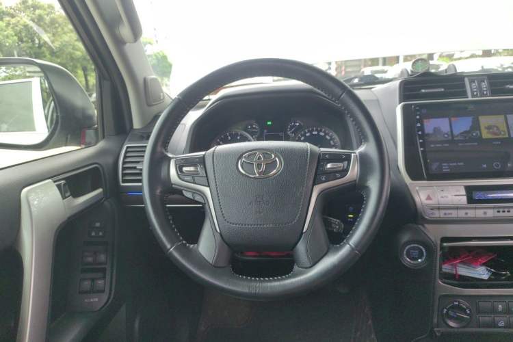 Used Toyota Prado 2018 3.5L Automatic TX-L NAVI with Rear-Mounted Spare Tire Steering Wheel