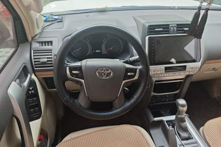 Used Toyota Prado 2018 3.5L Automatic TX-L Steering Wheel