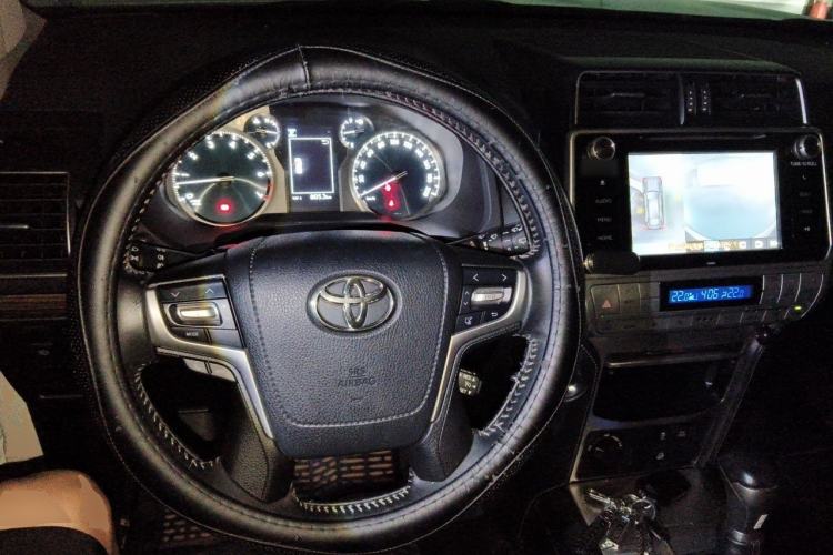 Used Toyota Prado 2018 3.5L Automatic VX with Rear-Mounted Spare Tire Steering Wheel