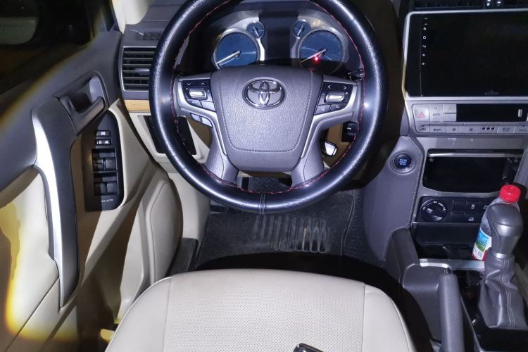 Used Toyota Prado 2018 3.5L Automatic TX-L Steering Wheel