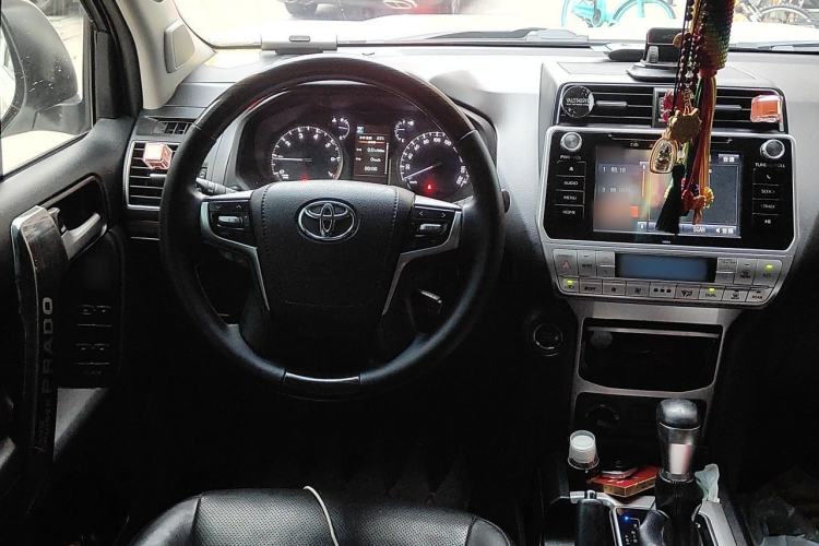 Used Toyota Prado 2018 3.5L Automatic TX-L Steering Wheel