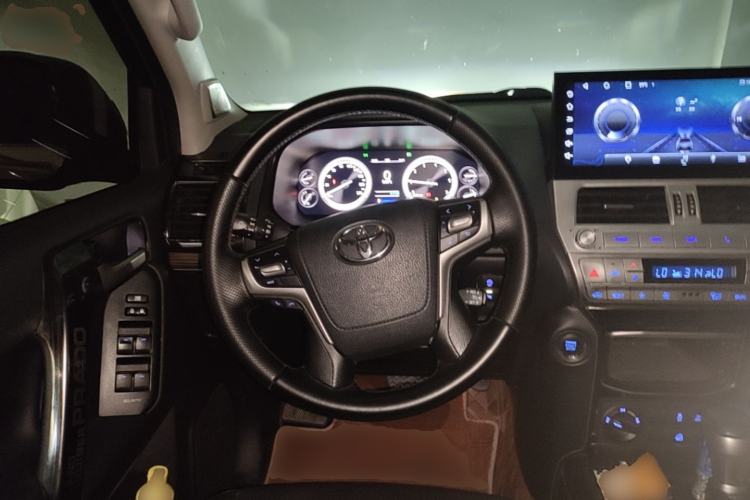 Used Toyota Prado 2018 3.5L Automatic TX-L with Rear-Mounted Spare Tire Steering Wheel