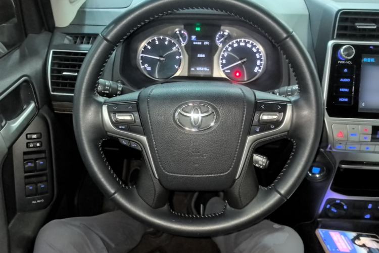 Used Toyota Prado 2018 3.5L Automatic TX-L Steering Wheel
