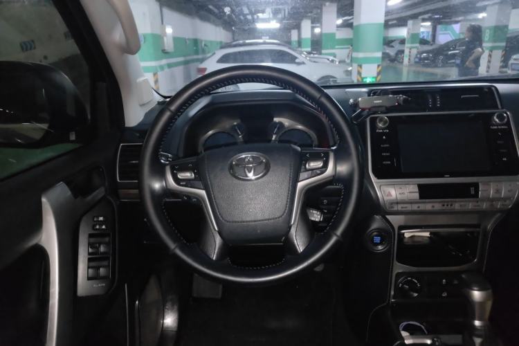 Used Toyota Prado 2018 3.5L Automatic TX-L Steering Wheel