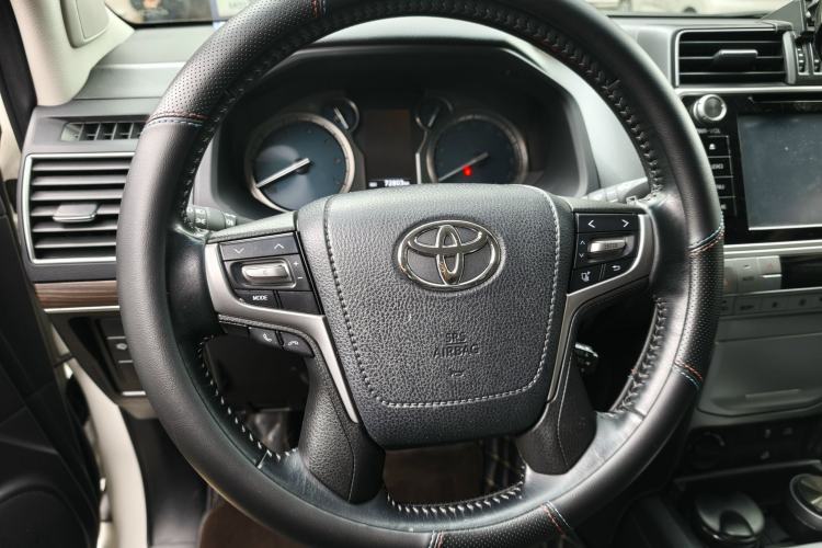 Used Toyota Prado 2018 3.5L Automatic TX-L Steering Wheel