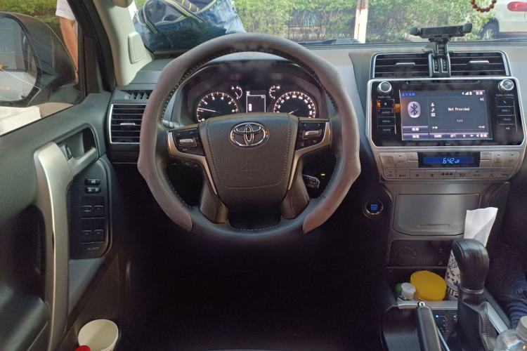 Used Toyota Prado 2018 3.5L Automatic TX-L Steering Wheel
