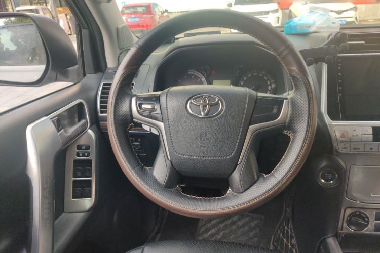 Used Toyota Prado 2018 3.5L Automatic SX Steering Wheel