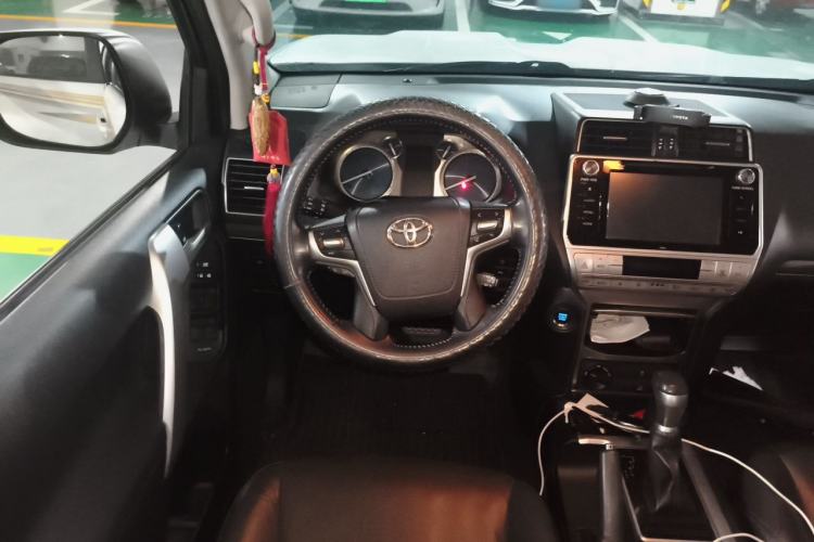 Used Toyota Prado 2018 3.5L Automatic TX-L with Rear-Mounted Spare Tire Steering Wheel