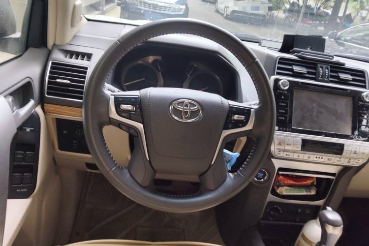 Used Toyota Prado 2018 3.5L Automatic TX-L Steering Wheel