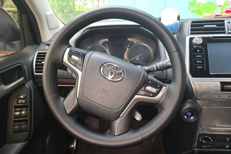 Used Toyota Prado 2018 3.5L Automatic TX-L Steering Wheel