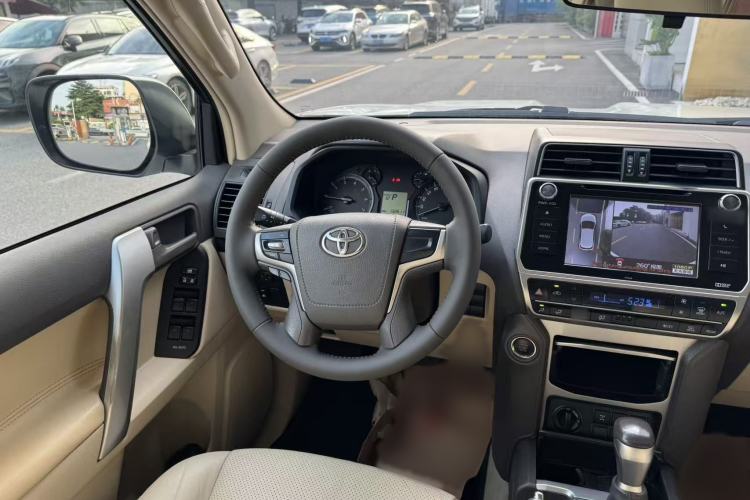 Used Toyota Prado 2018 4.0L TX-L U.S. Specification Steering Wheel