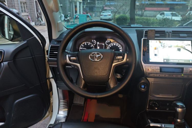 Used Toyota Prado 2018 3.5L Automatic TX-L with Rear-Mounted Spare Tire Steering Wheel
